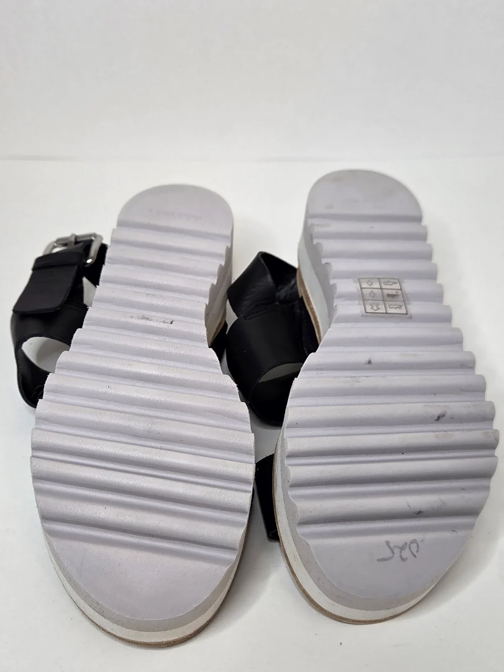 Dolce Vita Size 6 Moxie Black/ Gray Platform Sandals